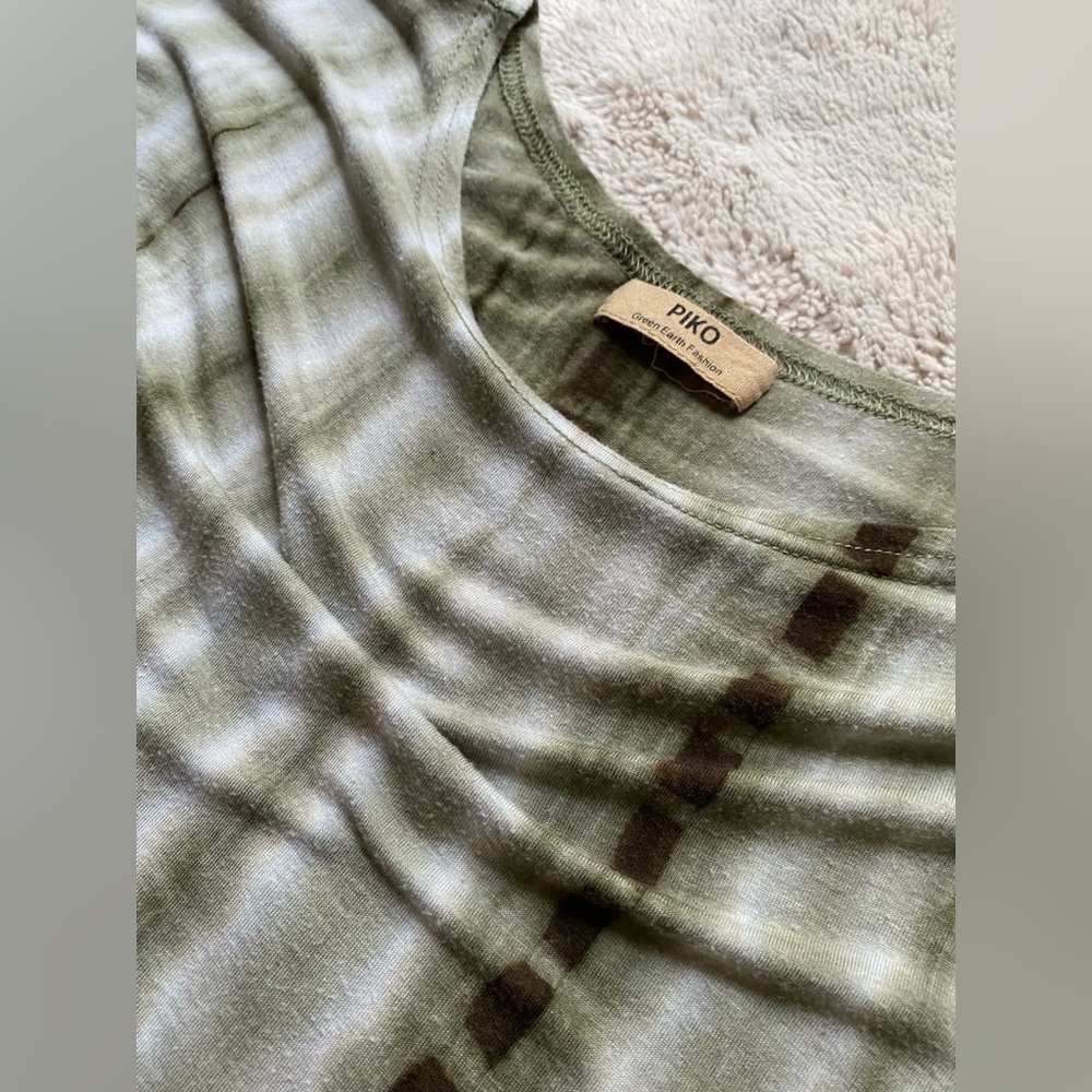 PIKO Tops Bundle of 2 💕 - Picture 8 of 9